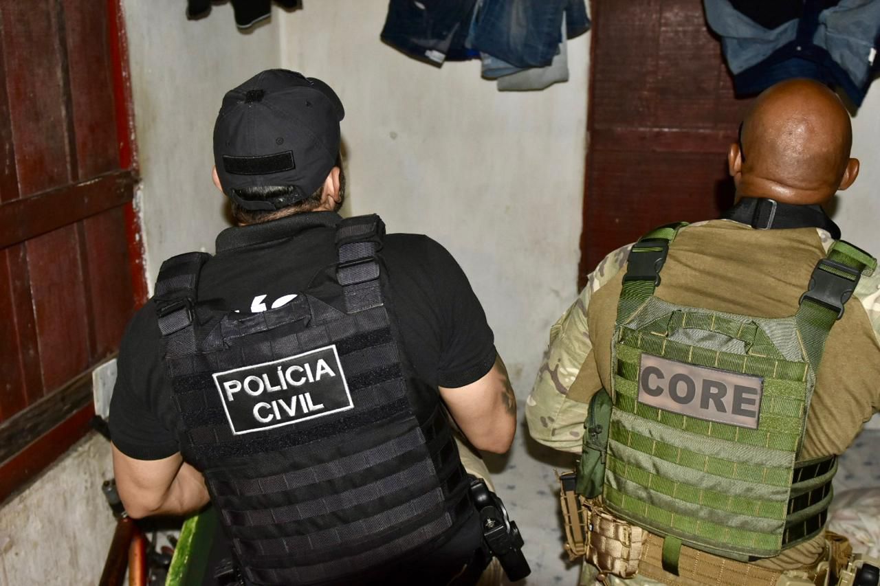 Operação prende 33 pessoas e e desarticula pontos de vendas de drogas em Manaus