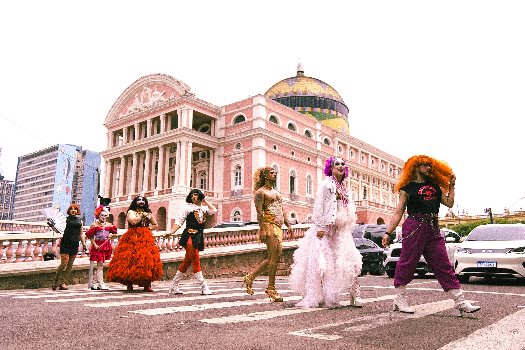 Ateliê 23 estreia ‘Bar Patrícia - O Show’ com música  e performance no Teatro Amazonas