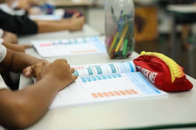 Prefeitura de Manaus retoma aulas em dez escolas municipais nesta segunda-feira
