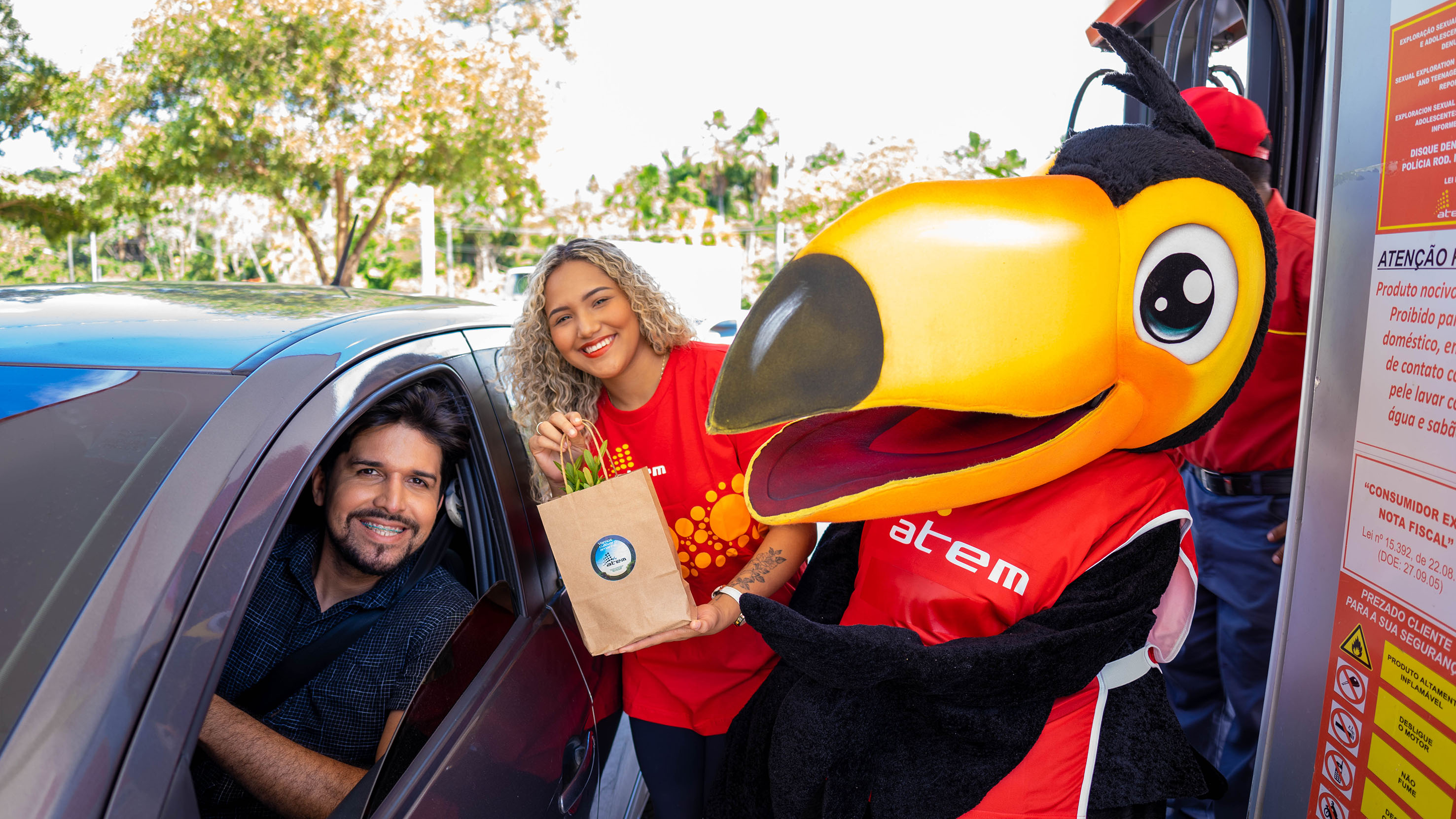 Atem promove ação 'Adote uma plantinha' com distribuição de mais de 250 mudas