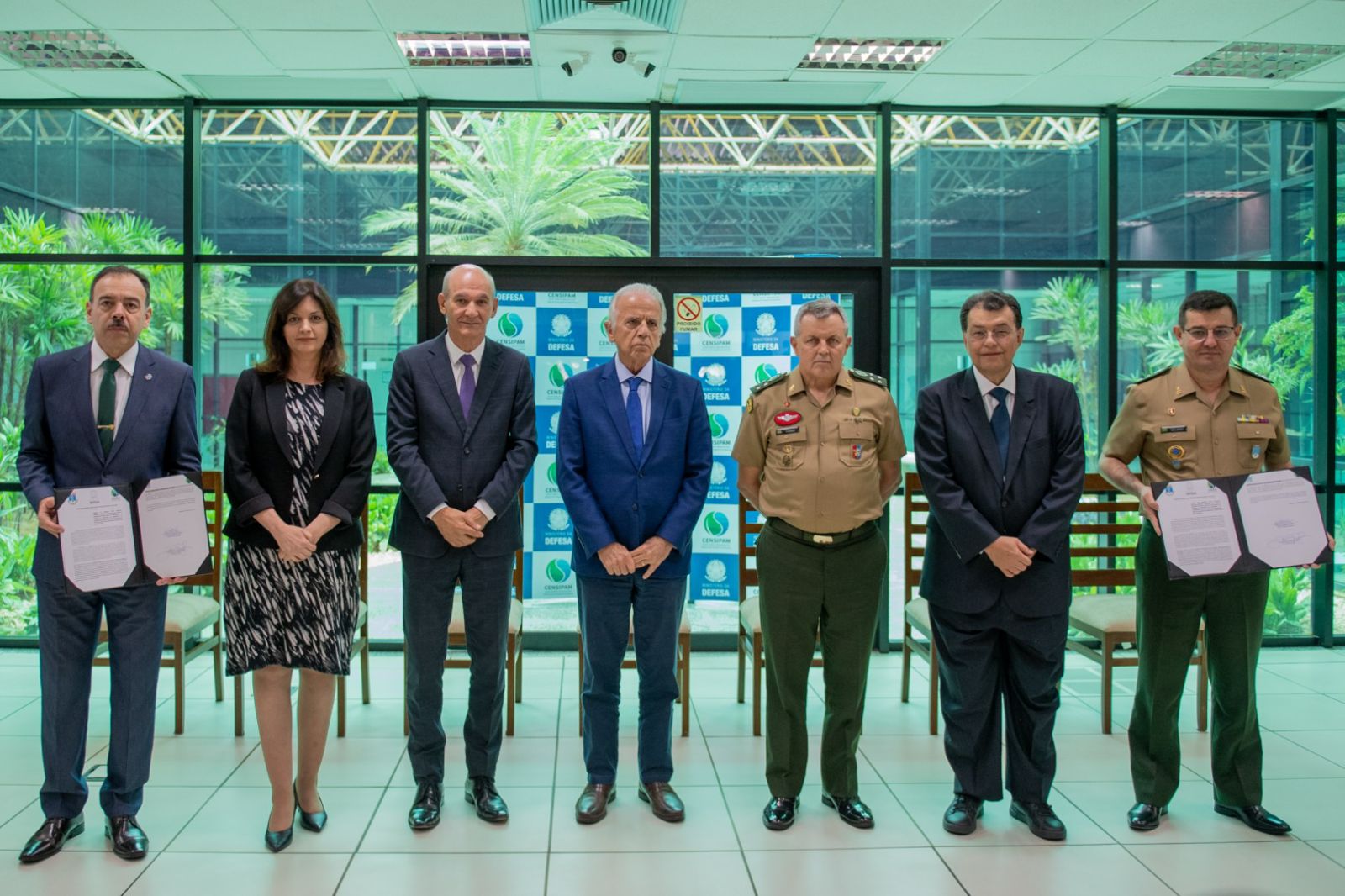 Braga articula instalação de instituto de pesquisas do Exército em Manaus