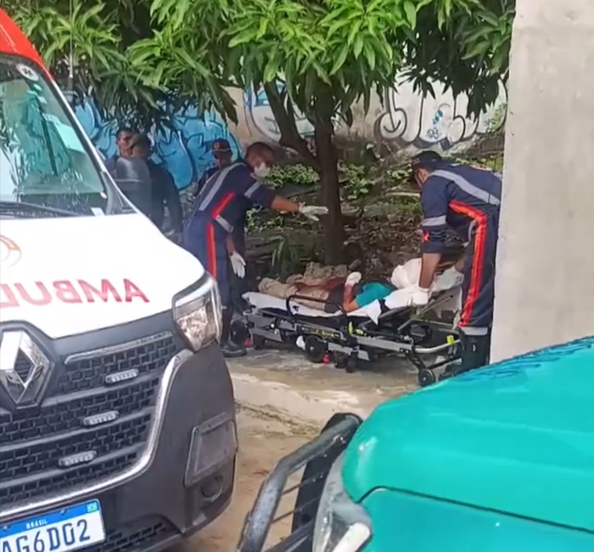 Homem tem orelhas decepadas pelo 'tribunal do crime' em Manaus