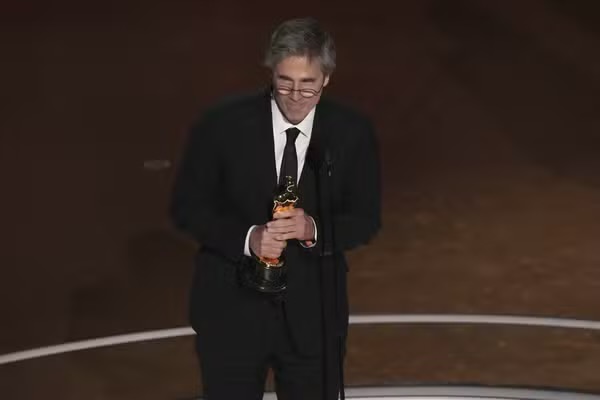 Veja momento que ‘Ainda estou aqui’ é anunciado como vencedor do Oscar
