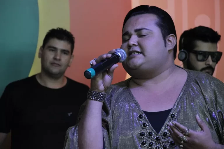 Cantor amazonense Altair Diniz morre aos 39 anos de idade