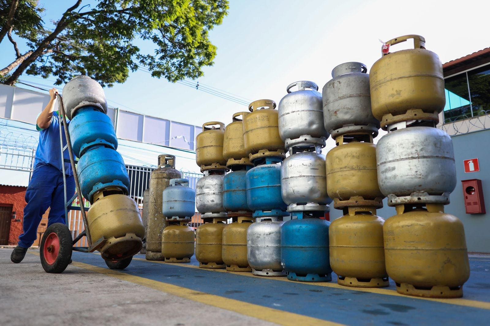 Gás do Povo: vale-recarga começa a ser disponibilizado