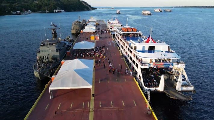 Marinha inicia fiscalização em Manaus de barcos rumo a Parintins