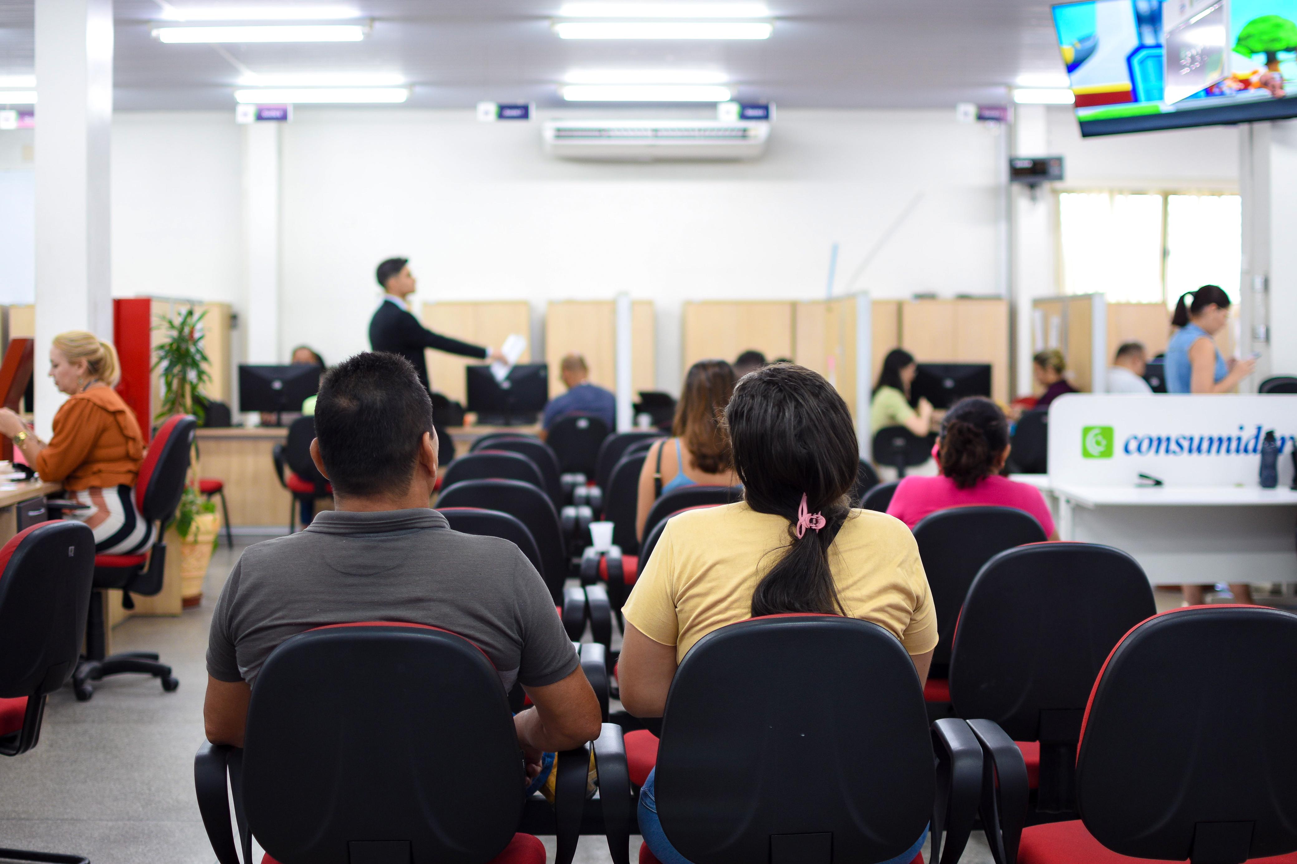 Procon-AM orienta população sobre como realizar denúncias ou reclamações na instituição
