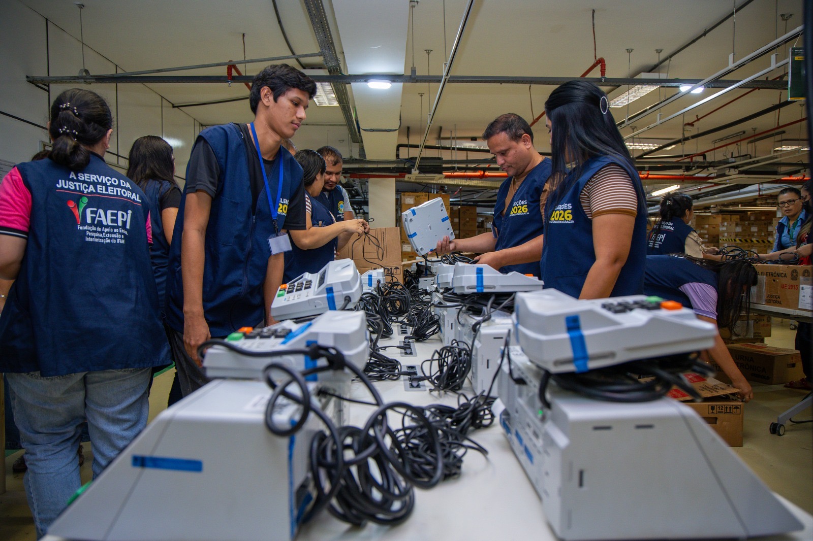 TRE-AM prepara urnas eletrônicas da capital para o segundo turno