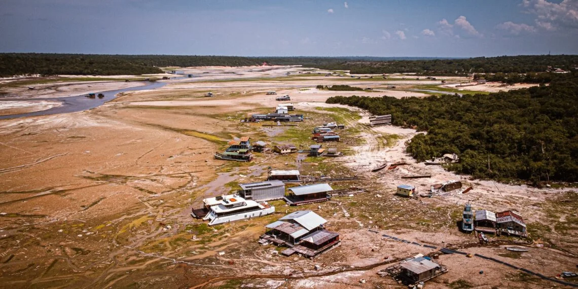 Rio Negro acelera vazante e perde 36 centímetros em dois dias em Manaus