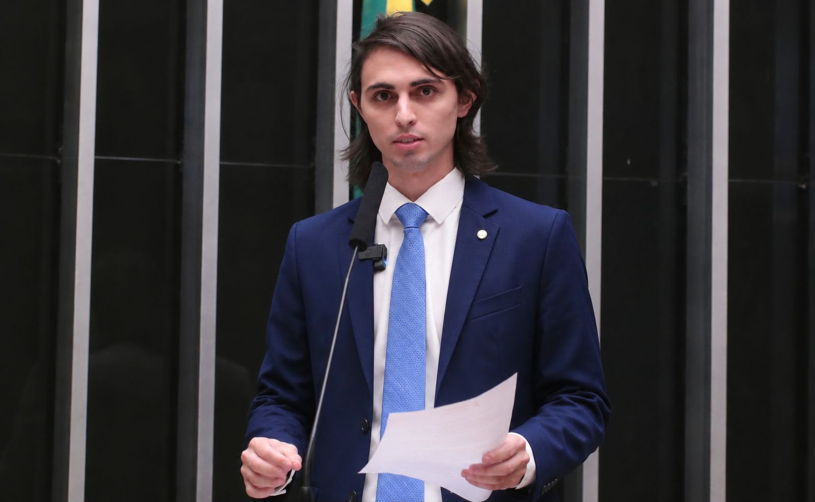 Amom Mandel protocola projeto para blindar incentivos da Zona Franca de Manaus
