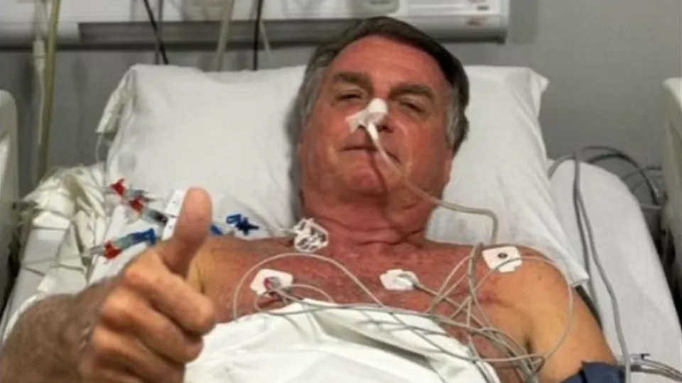 Bolsonaro tem complicações no intestino; entenda o quadro