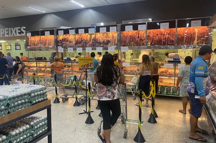 Governo vai reduzir imposto de importação para baratear alimentos, diz ministro