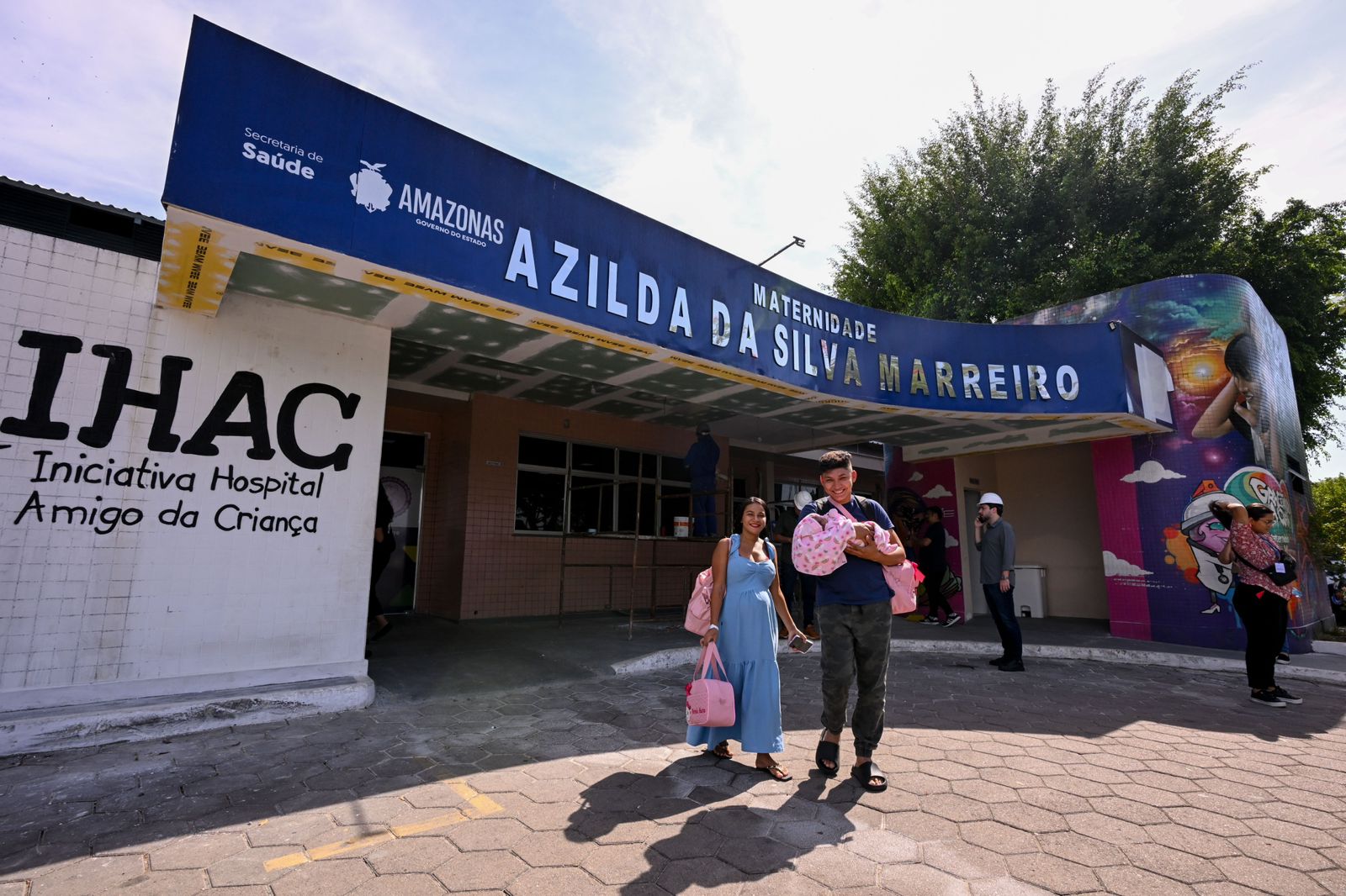 Roberto Cidade vistoria obras da Maternidade Azilda Marreiro