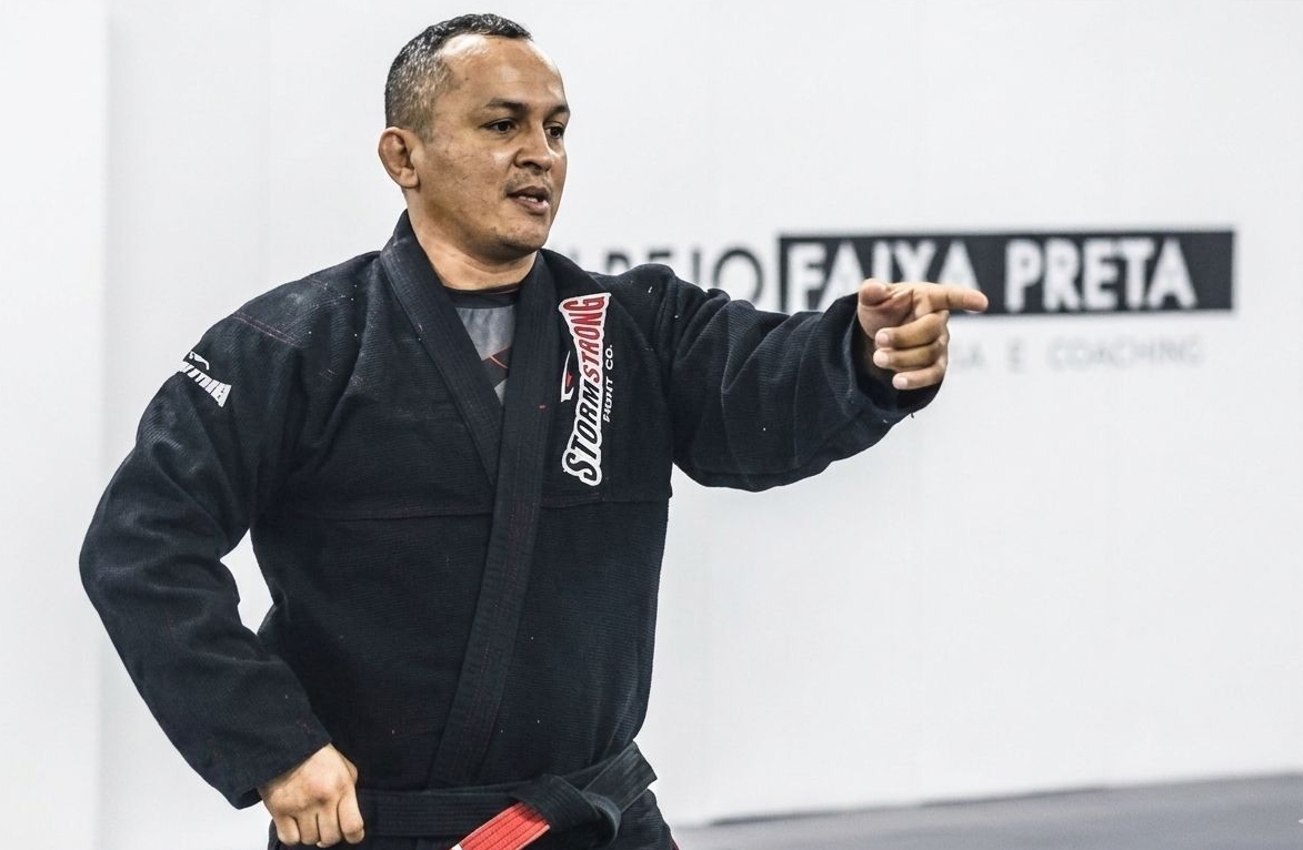 PC-AM pede transferência de lutador investigado por abuso sexual