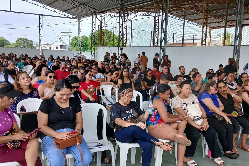 Em assembleia, professores da rede municipal decidem encerrar greve em Manaus