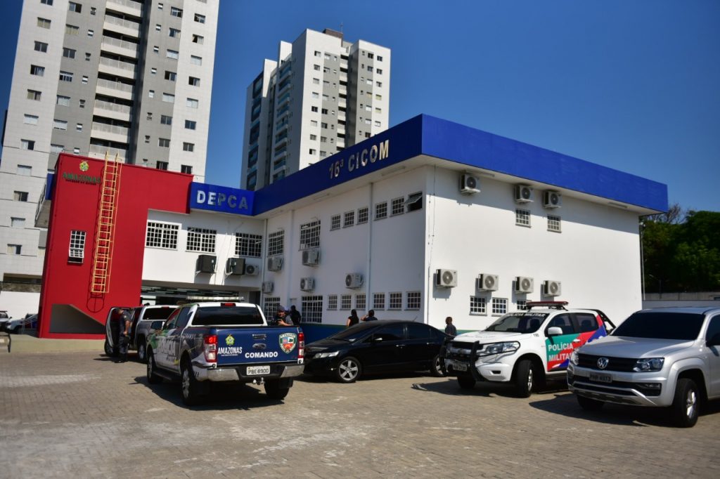 Avó é presa por maus-tratos contra a própria neta no AM