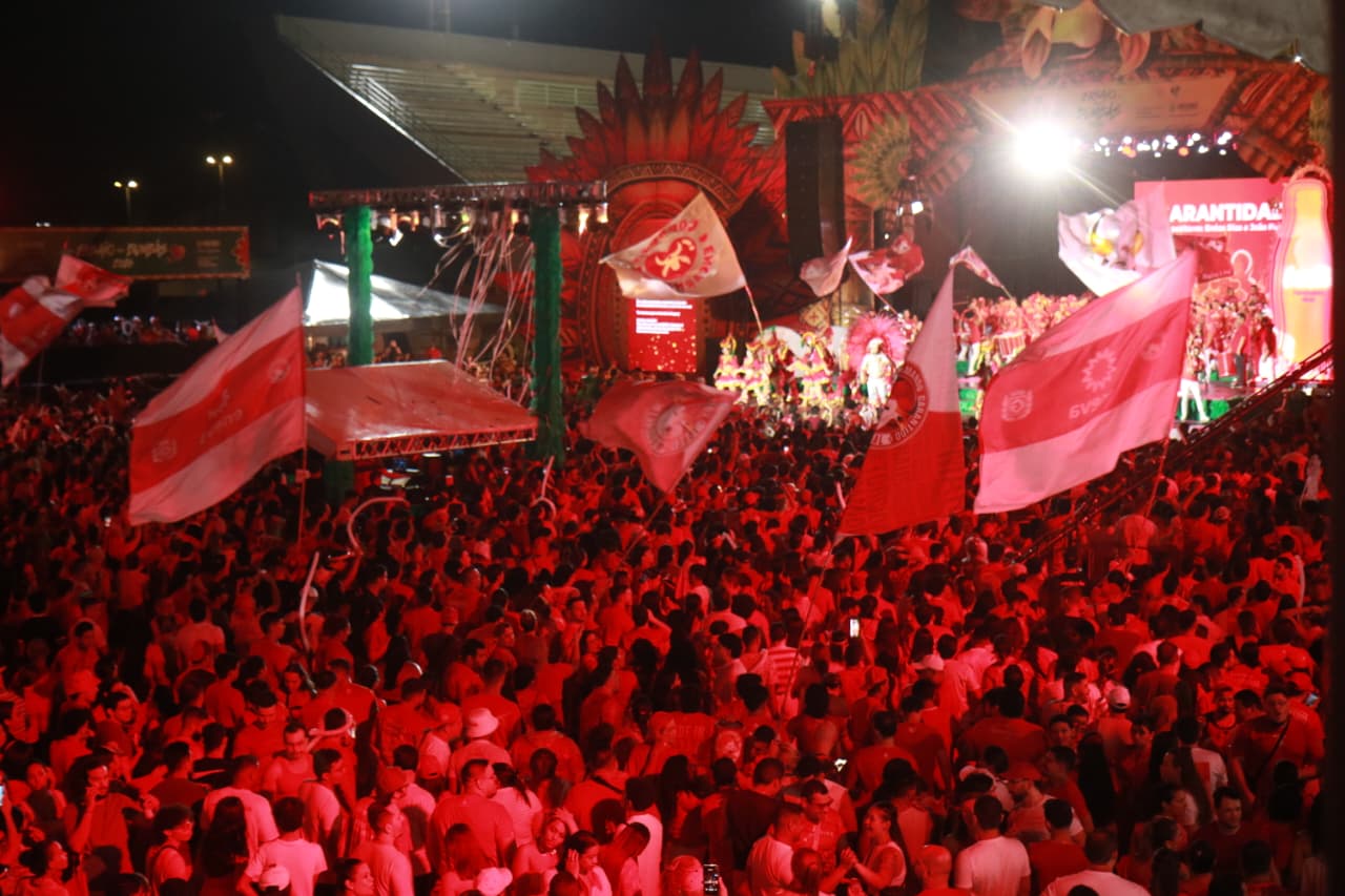 Garantido lota Sambódromo com o lançamento do álbum ‘Parintins: Portal do Encantamento’