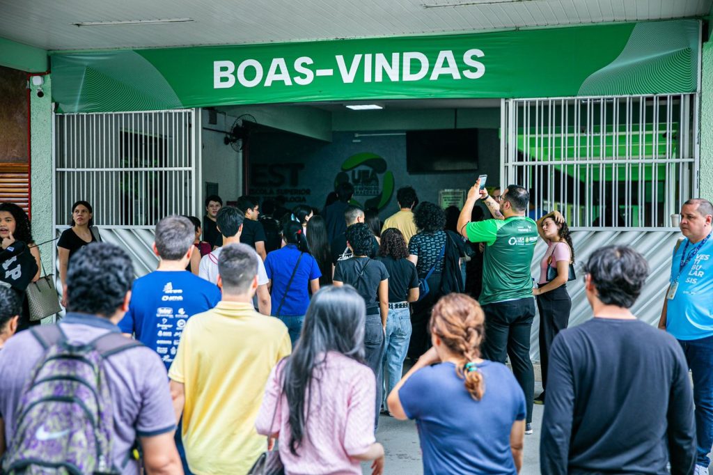 UEA divulga listas de aprovados no Vestibular 2025, acesso 2026, e SIS