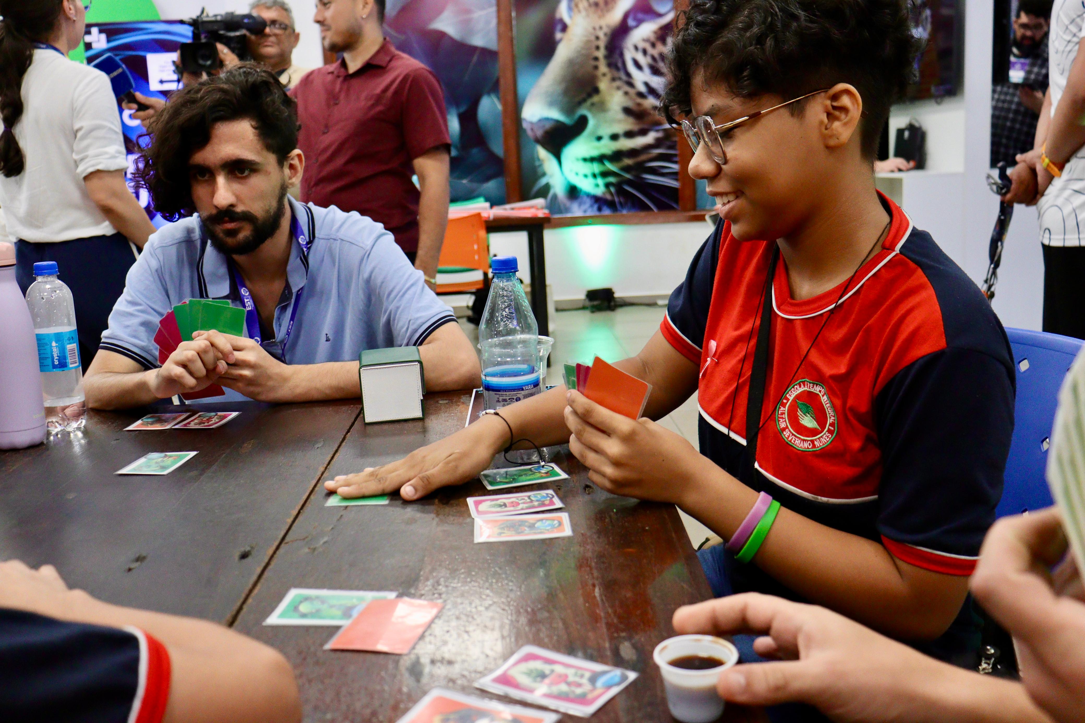 Estudantes do Ensino Básico se aproximam do mercado dos jogos eletrônicos no SBGames 2024