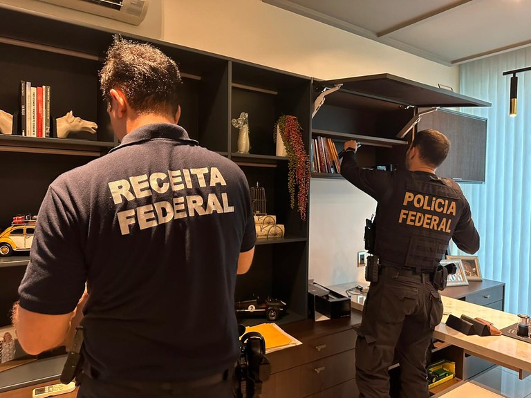 Operação apura fraudes em empresas de coleta de lixo e limpeza pública em Manaus