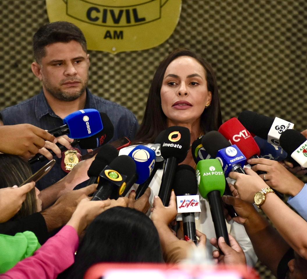 Jornalista é preso por suspeita de estupro, coação de aborto e outros crimes