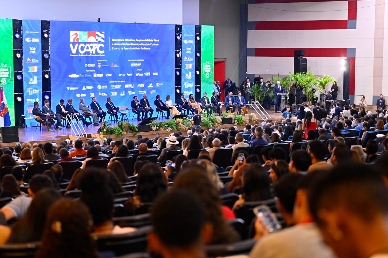Programa Blitz TCE-AM é destaque em congresso nacional sobre governança climática