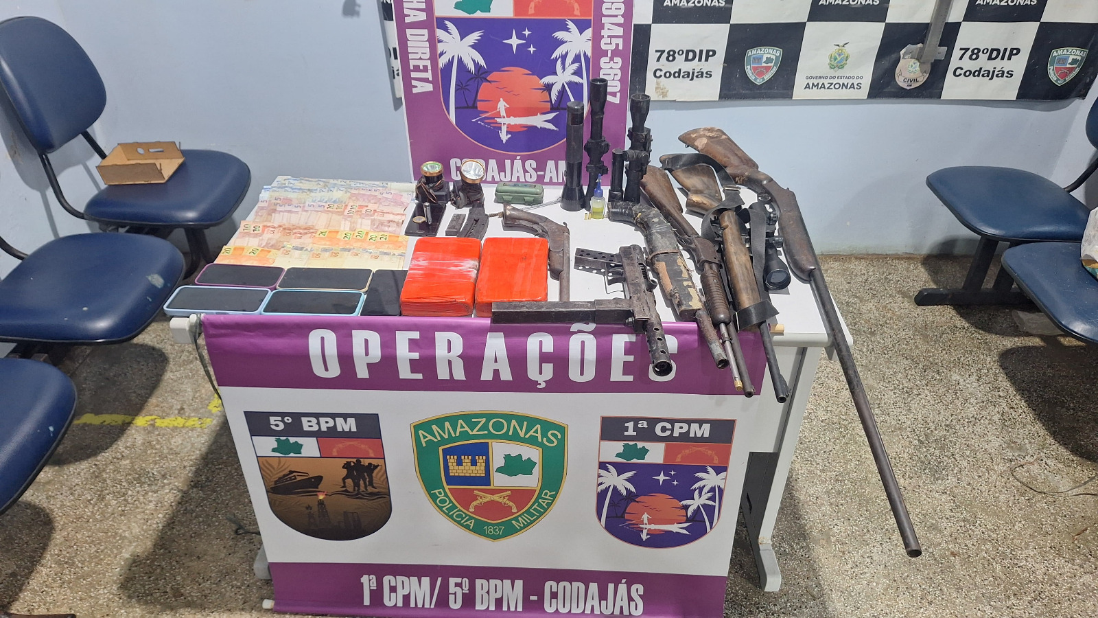 Operação apreende arsenal e drogas em Codajás