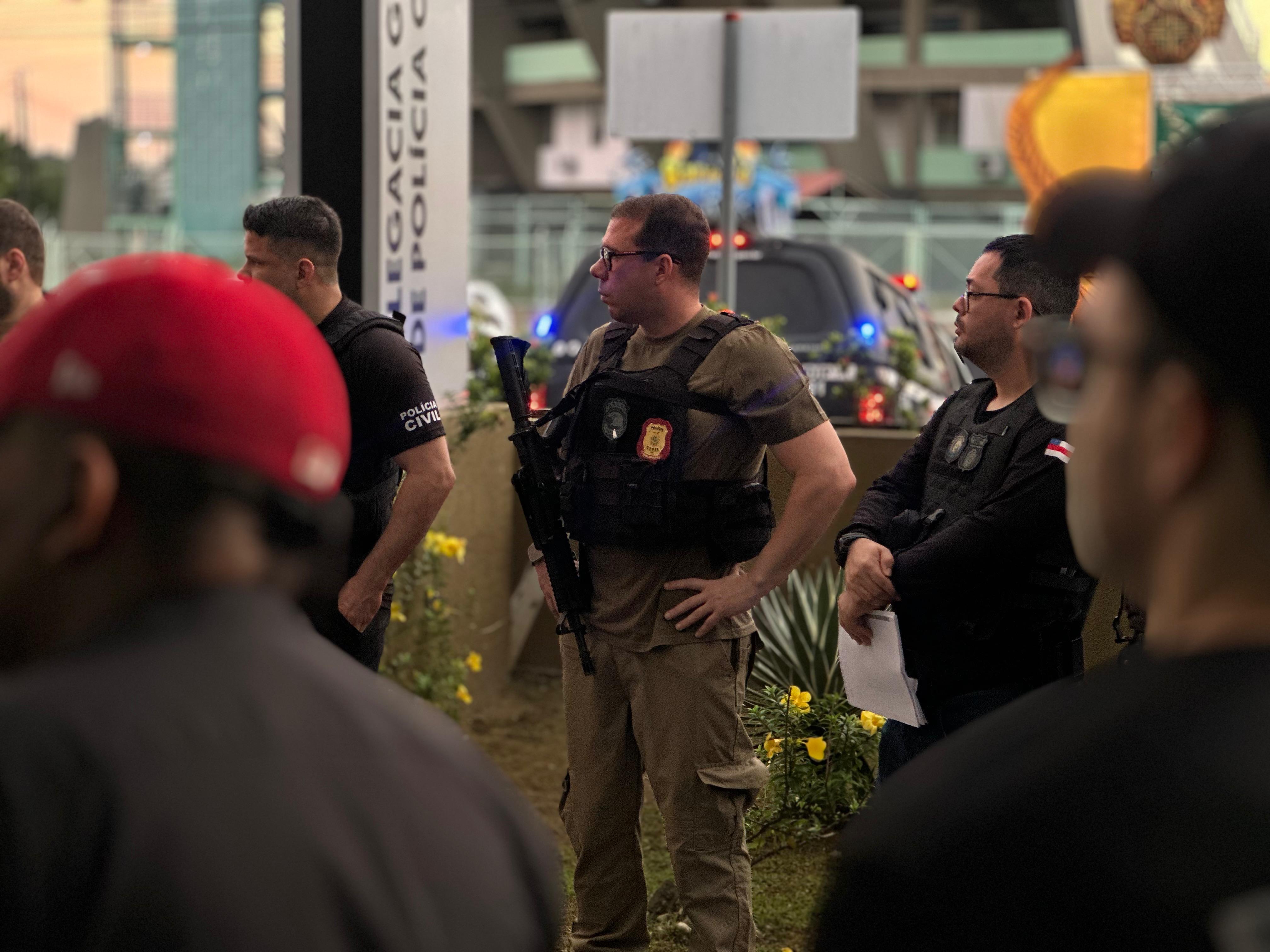 Ação prende 30 pessoas envolvidas em homicídio, latrocínio e tráfico de drogas no AM