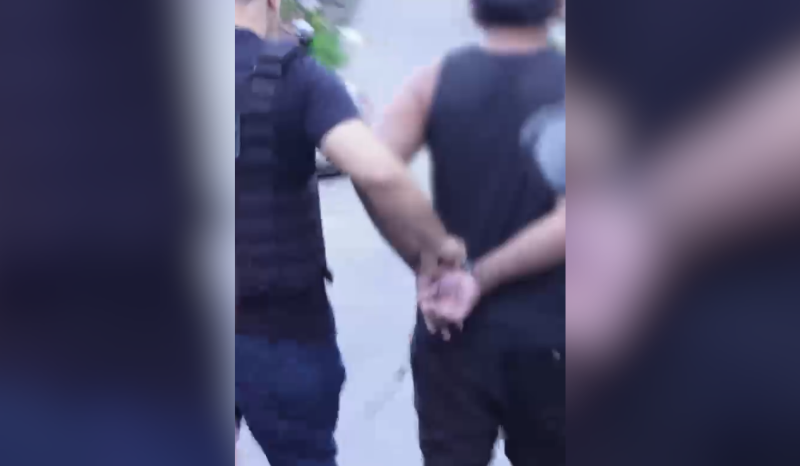 Dono de escola de futebol é preso por estupro e favorecimento à prostituição contra aluno no AM