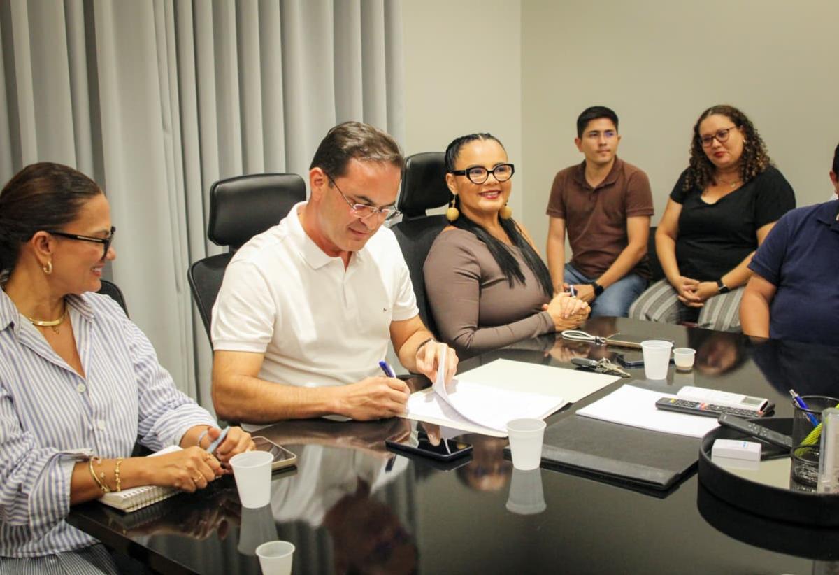 Prefeitura de Parintins inicia licitação para concurso público em 2026