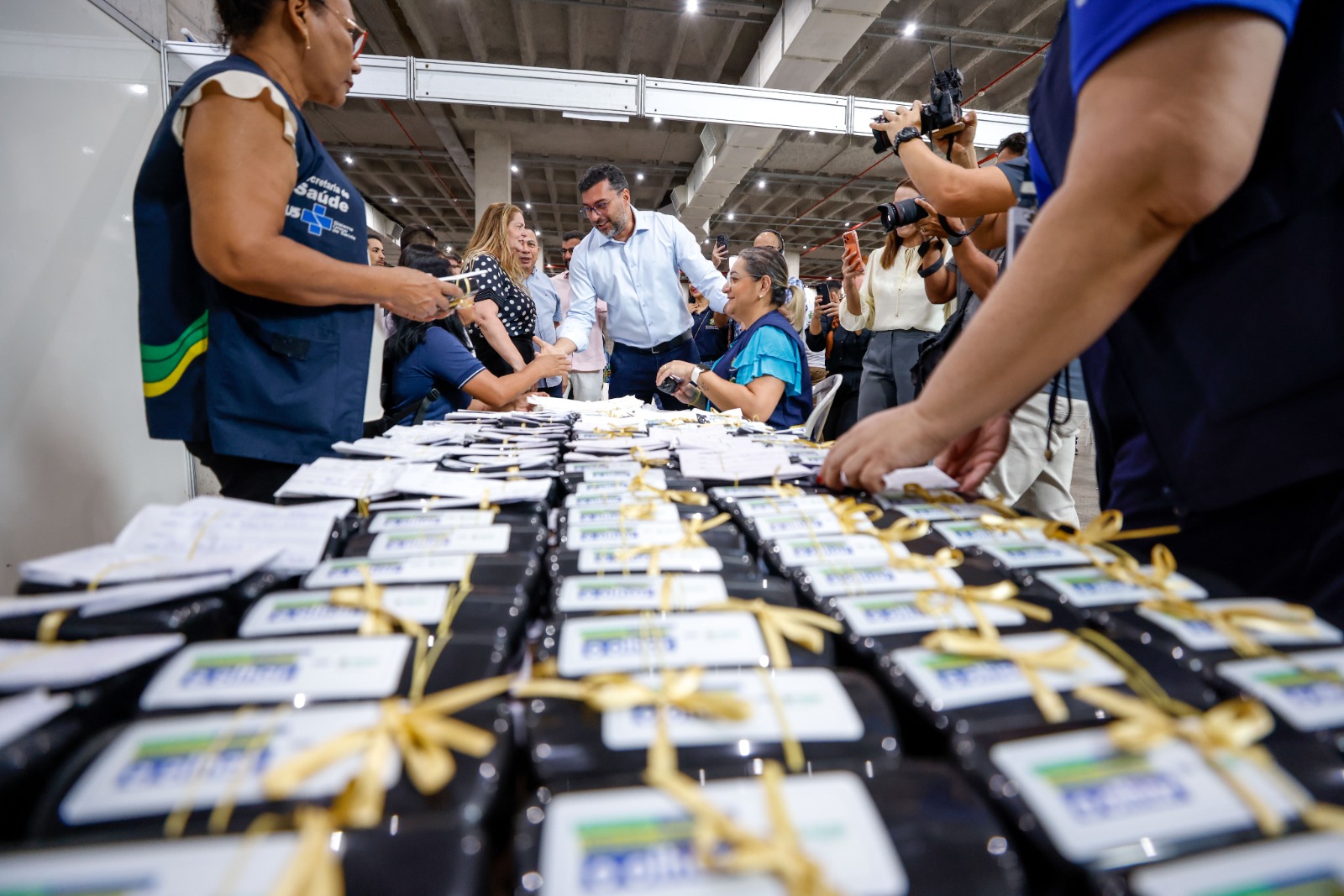 Wilson Lima entrega 2 mil óculos e reforça atendimento oftalmológico no Amazonas