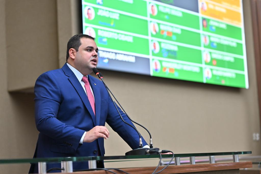 Projeto de Roberto Cidade cria selo para adequar o ambiente escolar aos PcDs