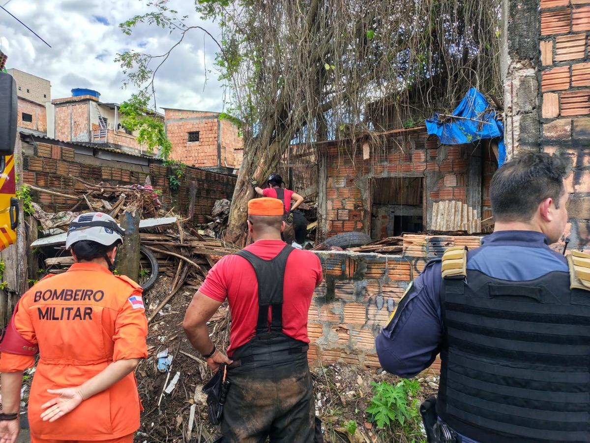 Filho é preso suspeito de matar e esconder corpo do pai em cisterna em Manaus