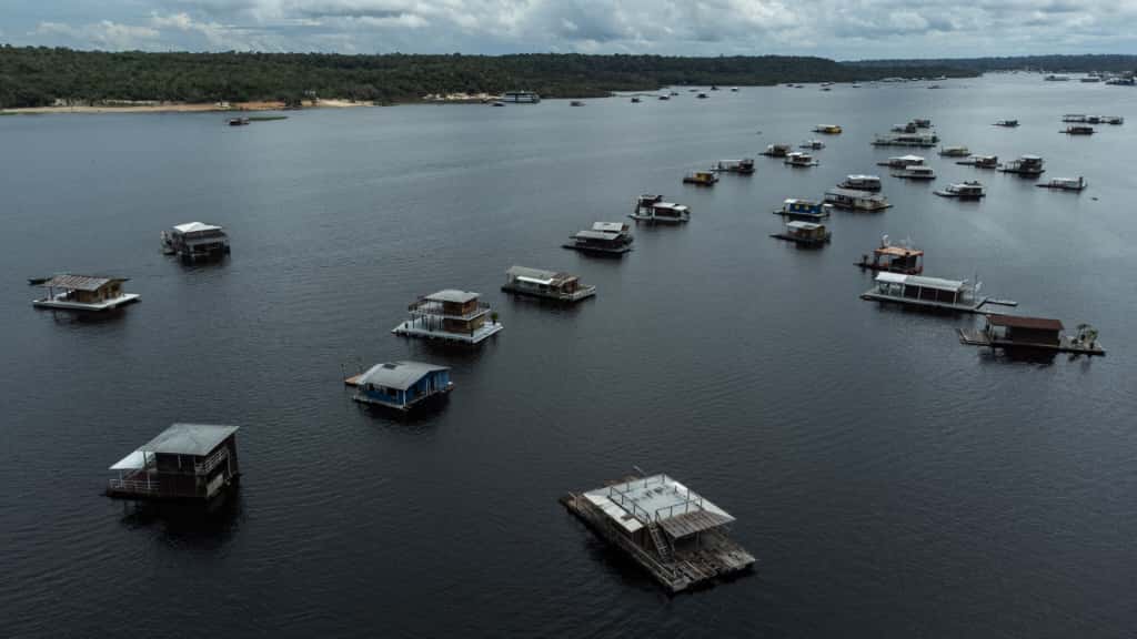 Flutuantes do Tarumã: MPAM e DPE alinham petição por cumprimento de sentença em etapas