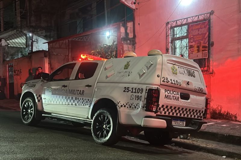 Vídeo: jovem é morto a tiros dentro de casa na Compensa