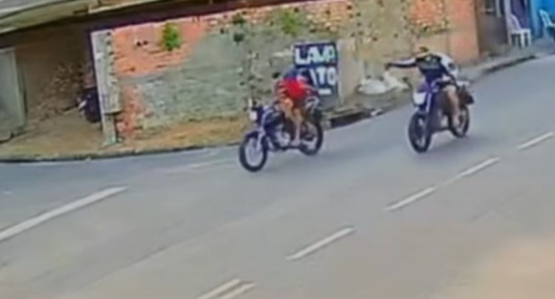 Vídeo mostra ataque a tiros que matou pai e filho no Jorge Teixeira