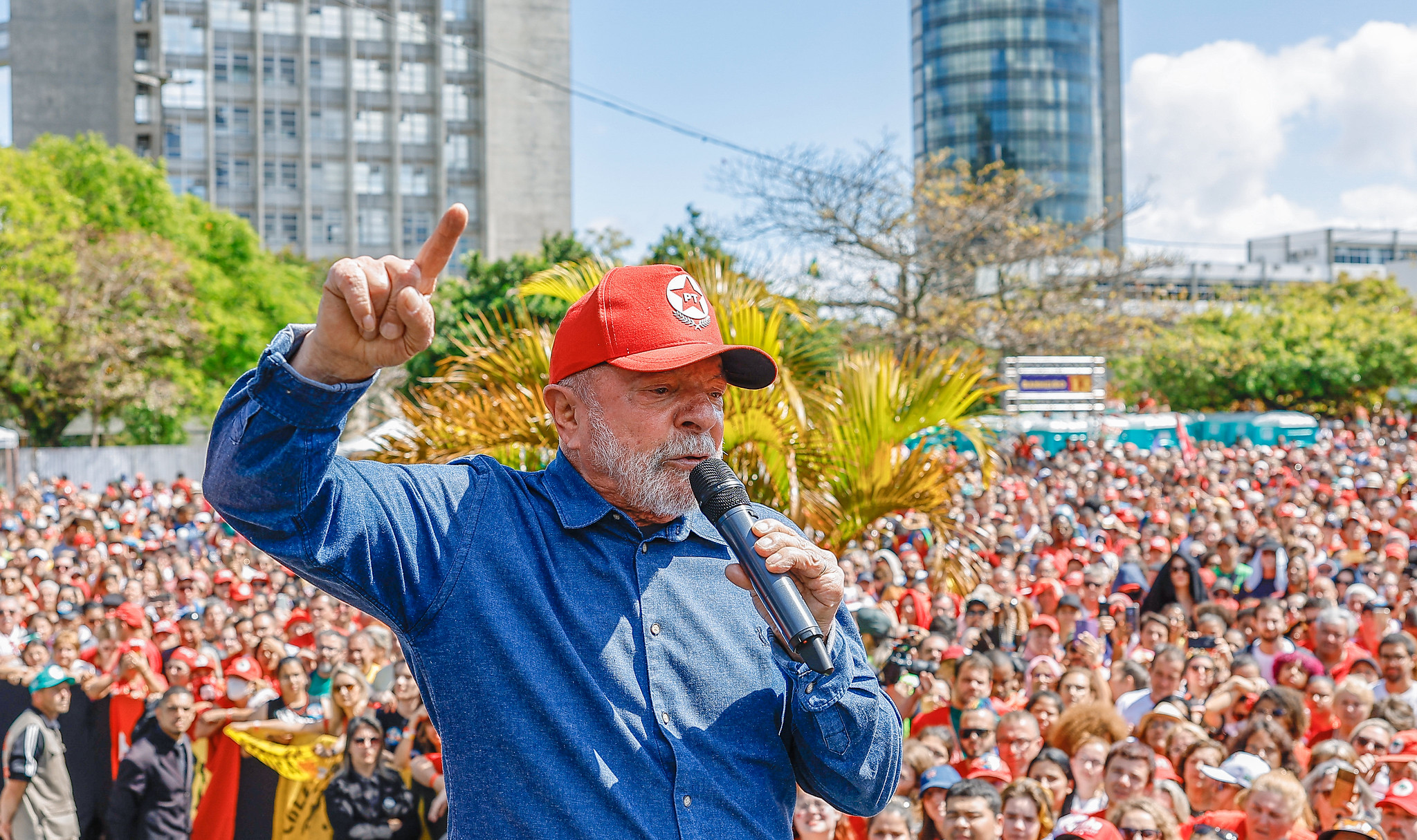 Lula lidera pesquisa Ipen/G6 em Manaus e amplia vantagem no interior do Amazonas