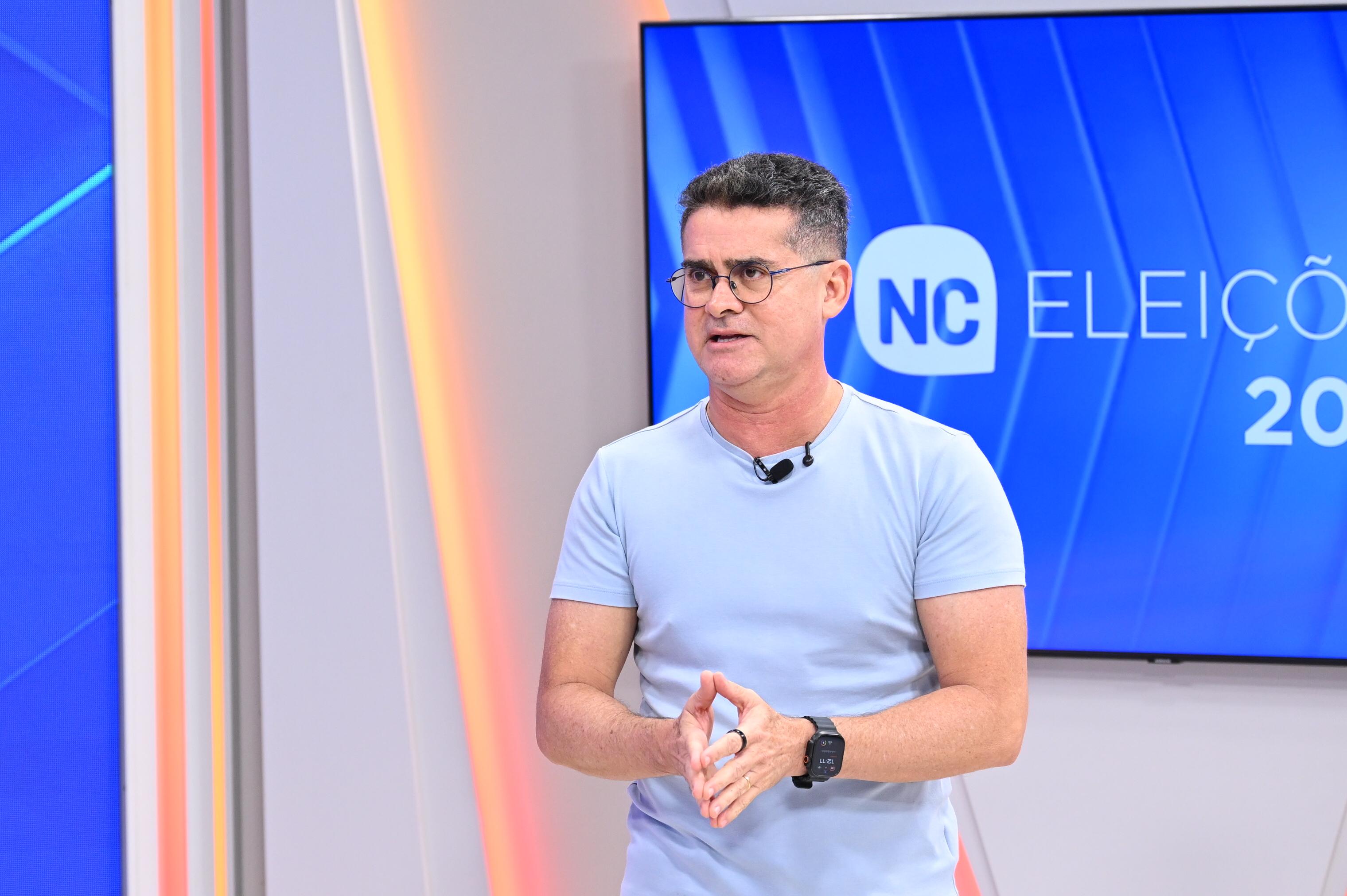 David Almeida propõe tornar Passe Livre Estudantil política permanente no AM
