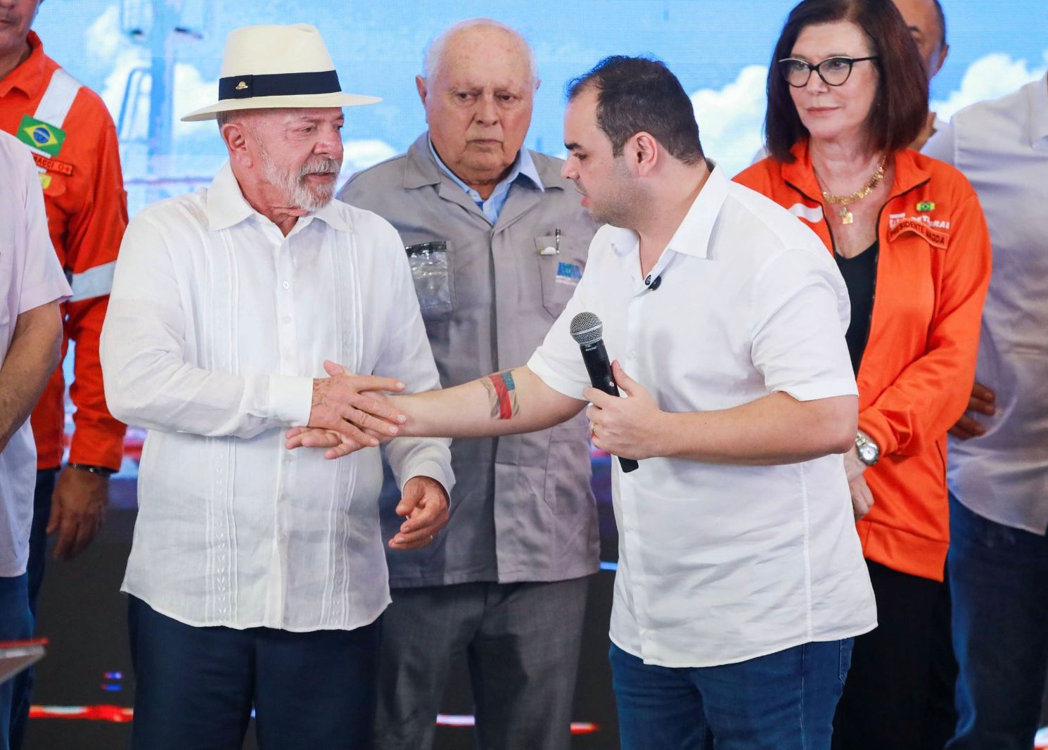 Ao lado do presidente Lula, Cidade destaca investimentos  e reforça avanço das obras na BR-319 no AM