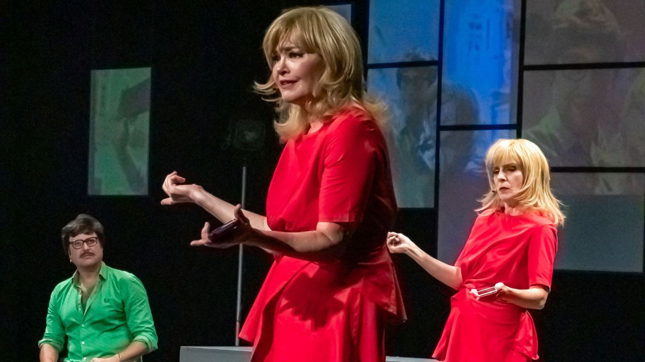 Estrelada por Julia Lemmertz, Georgiana Góes e Pedroca Monteiro, ’Simples Assim’ estreia no Teatro Amazonas