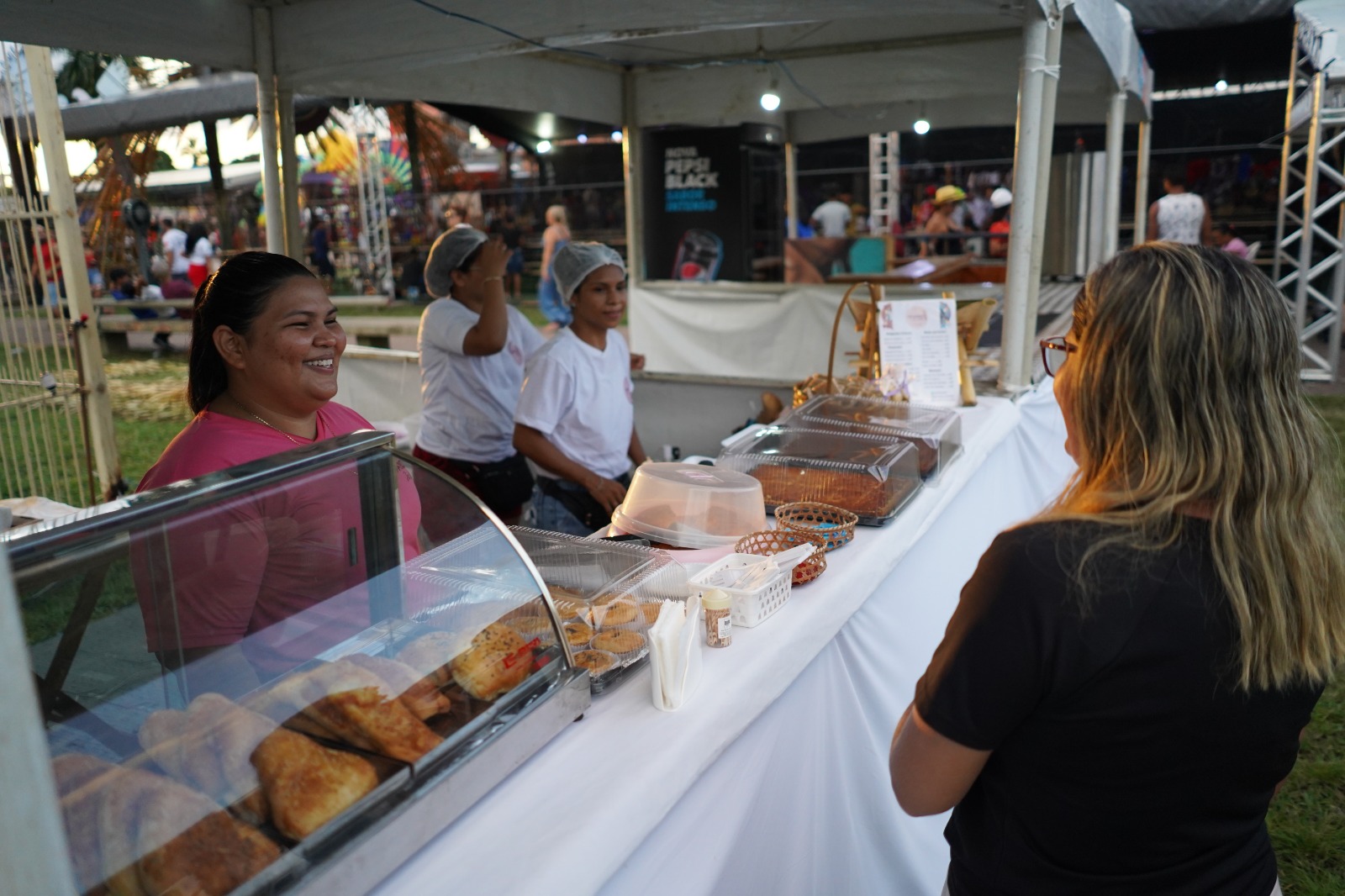 Amazonastur abre chamamento para praça gastronômica durante o Festival de Parintins