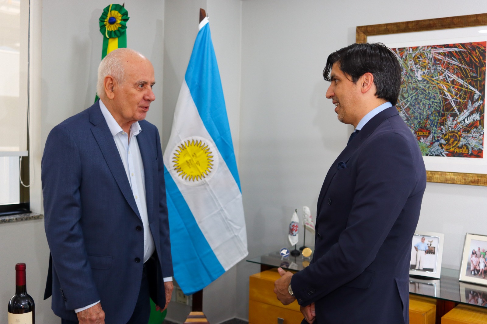 Serafim Corrêa recebe representante da Argentina e busca fortalecer parcerias com o AM