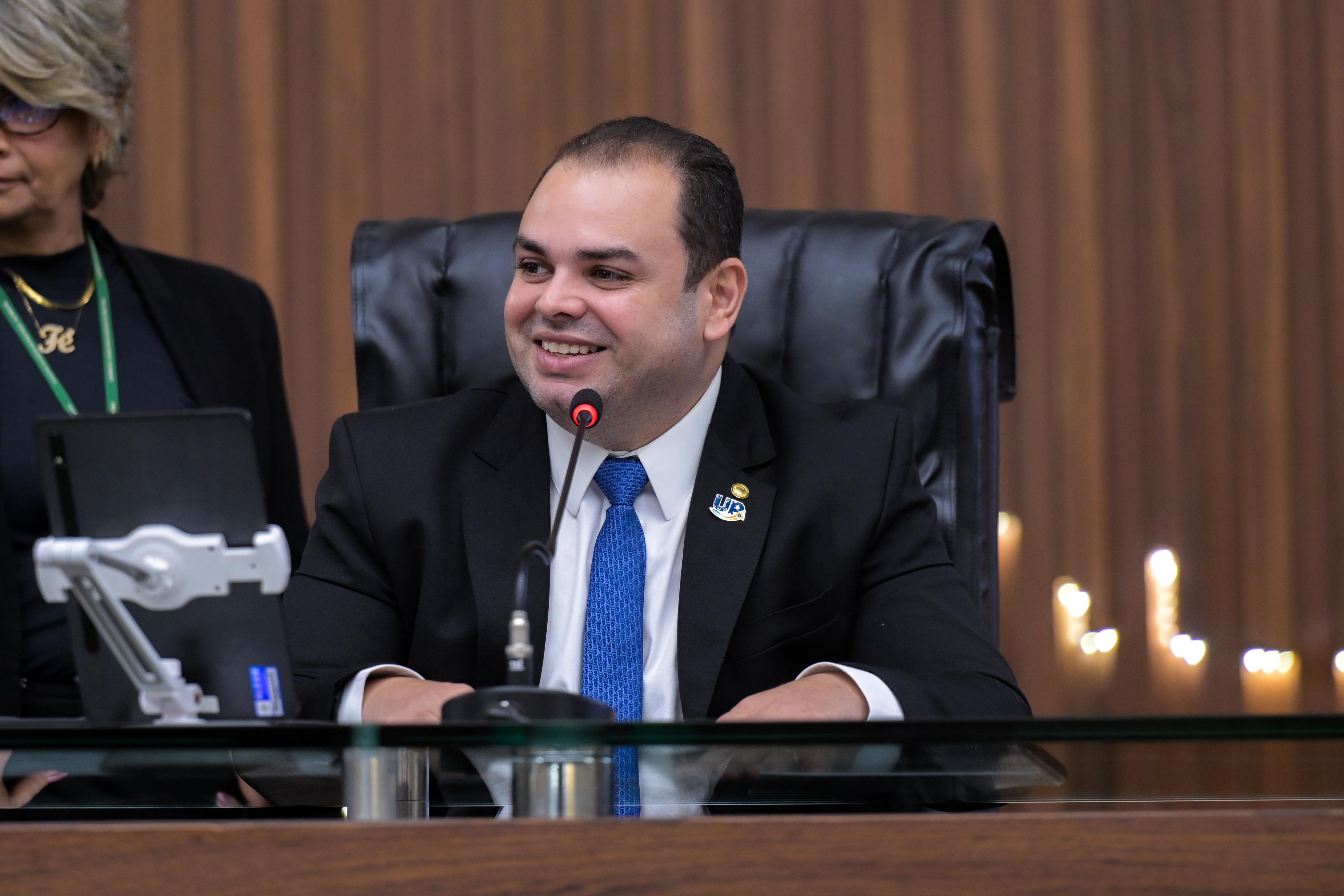 Deputado propõe criação de escola para formar profissionais da navegação no AM