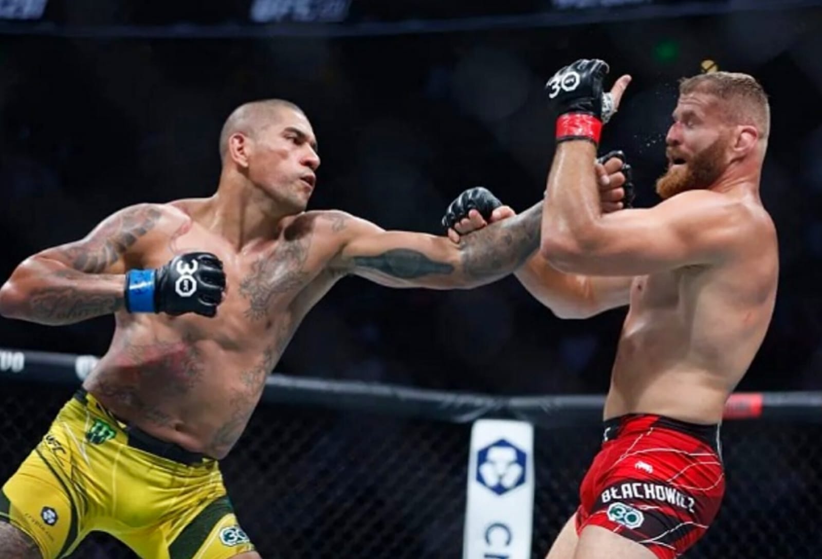 Derrotado por Poatan no UFC 291, Blachowicz se revolta com os árbitros e dispara: ‘Eles me roubaram’