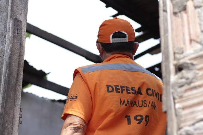 Prefeitura registra quatro ocorrências durante a forte chuva deste domingo