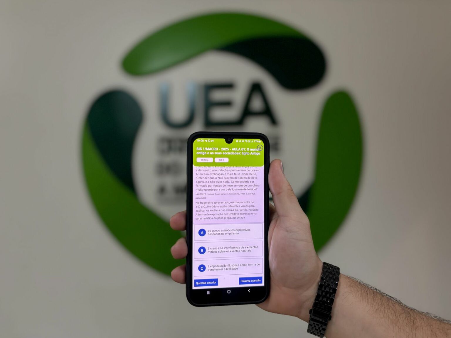 App do Pré-Vest UEA: nova versão realiza simulados para o Vestibular e SIS