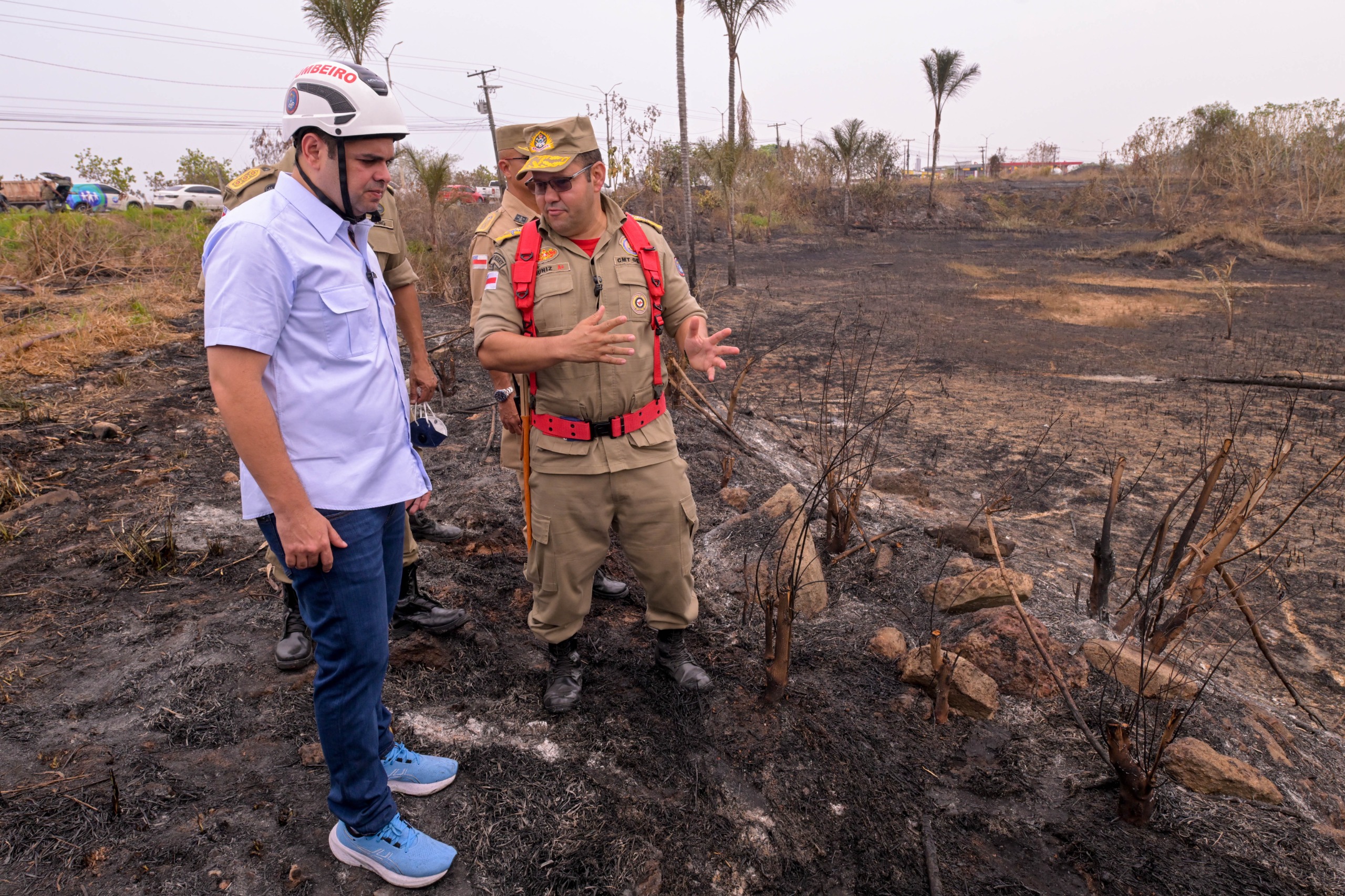Cidade acompanha combate a incêndio de grandes proporções na AM-070