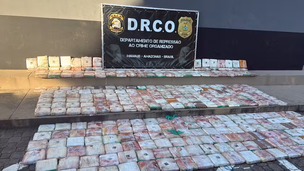 Trio é preso com 400 kg de skunk em condomínio no bairro Ponta Negra