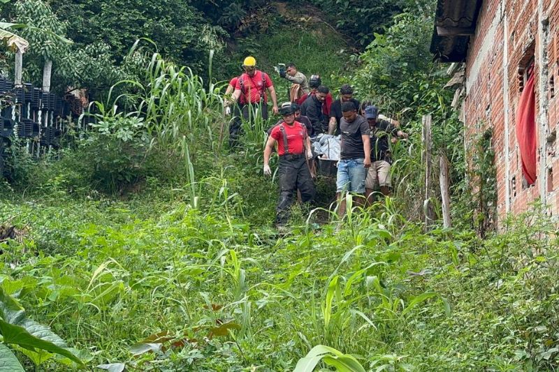 Pedreiro é encontrado morto e enterrado em área de mata na zona Norte de Manaus