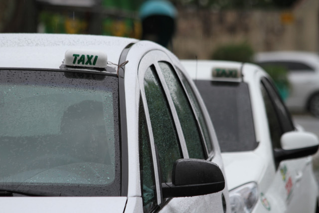 Decreto amplia autorizações de táxis em Manaus e beneficia 6 mil motoristas auxiliares